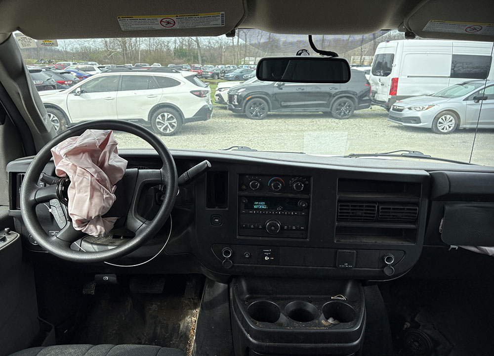 
								CHEVROLET EXPRESS 2500 full									