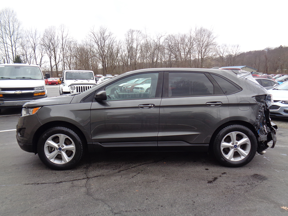
								2017 Ford Edge SE full									