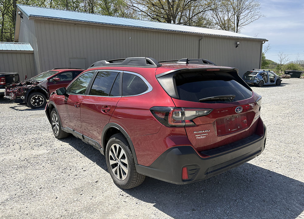 
								SUBARU OUTBACK PREMIUM full									