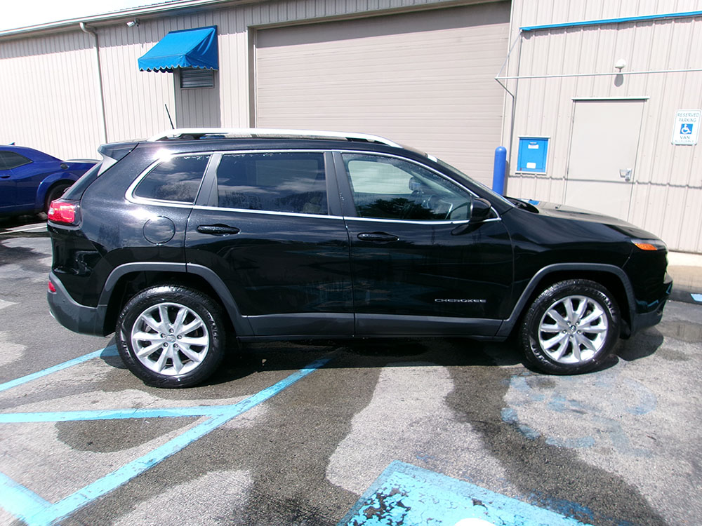 
								JEEP CHEROKEE LIMITED full									