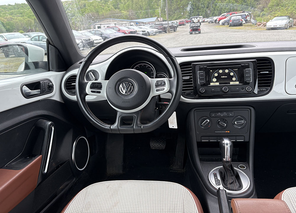 
								VOLKSWAGEN BEETLE full									