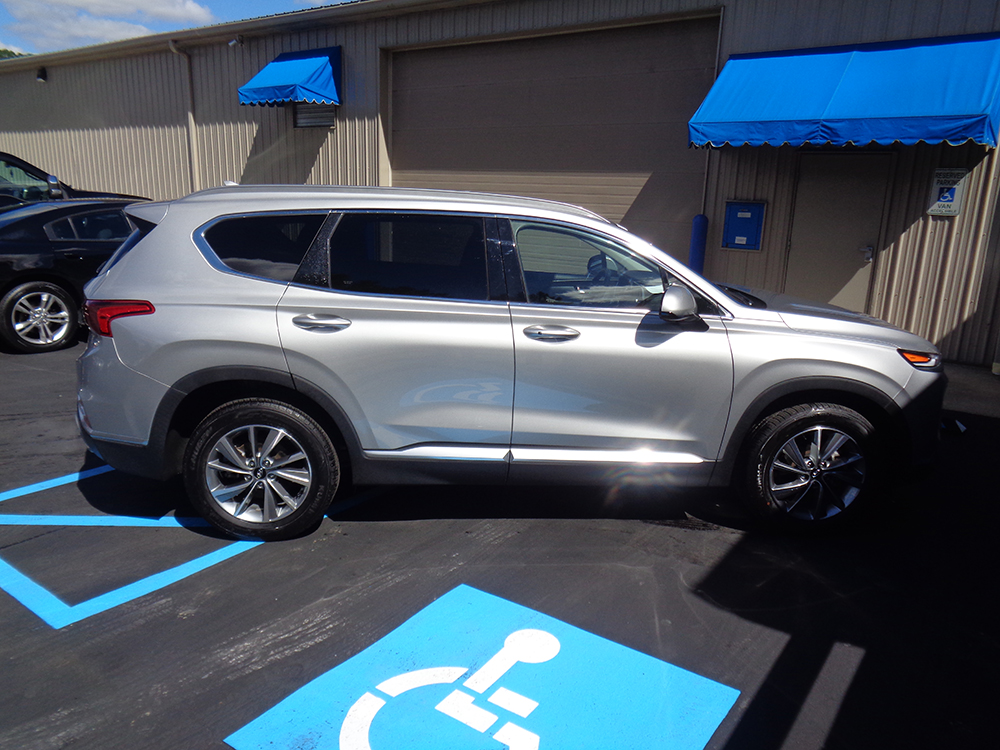 
								2020 Hyundai Santa Fe SEL full									