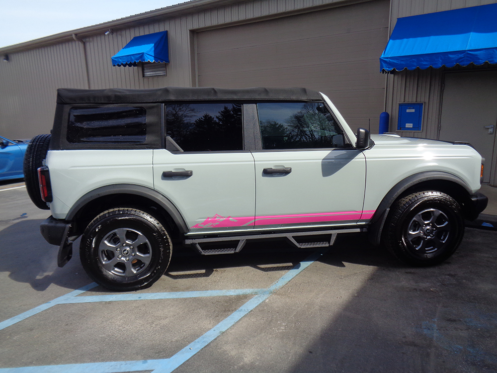 
								2022 Ford Bronco Big Bend full									