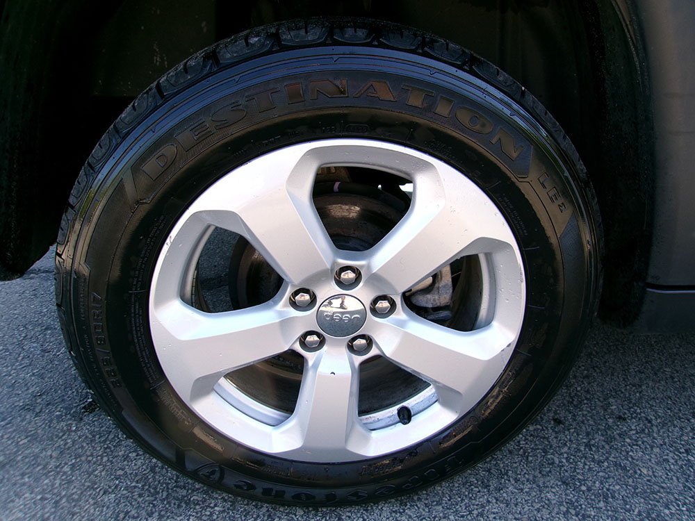 
								JEEP COMPASS LATITUDE full									