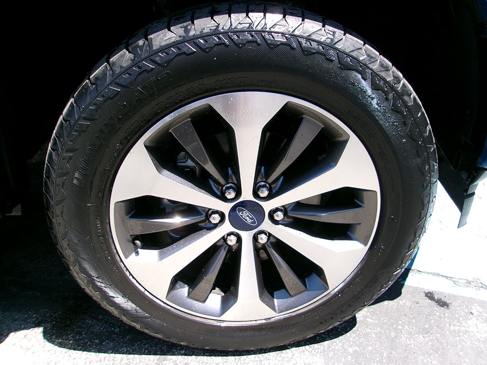 
								2019 Ford F-150 XL STX Crew Cab full									