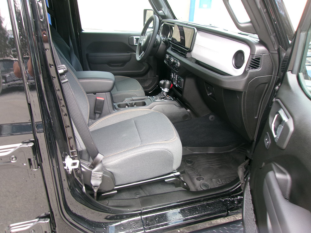 
								JEEP WRANGLER UNLIMITED SPORT S full									