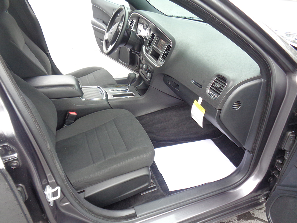 
								2014 Dodge Charger SE full									