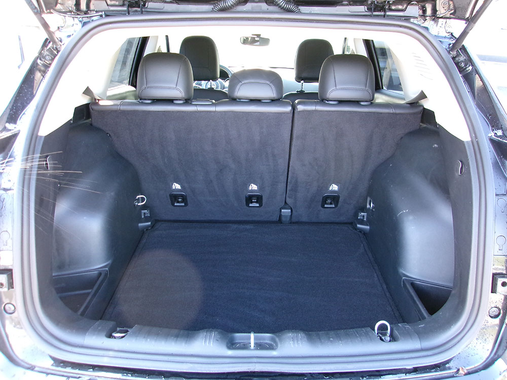 
								JEEP COMPASS LATITUDE full									