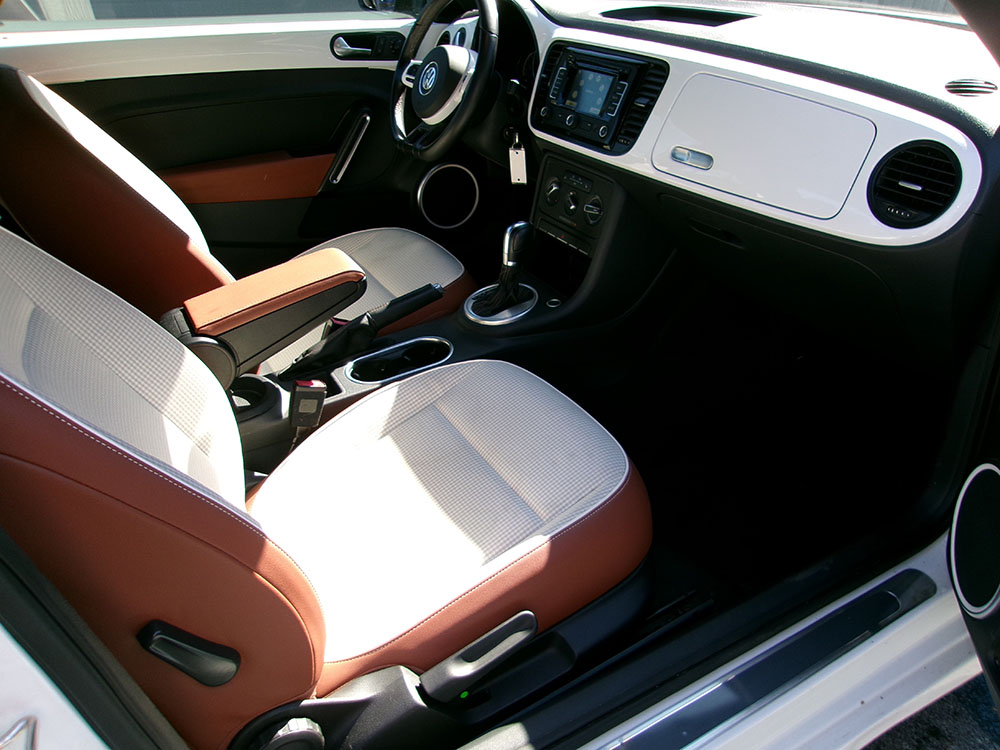 
								VOLKSWAGEN BEETLE full									