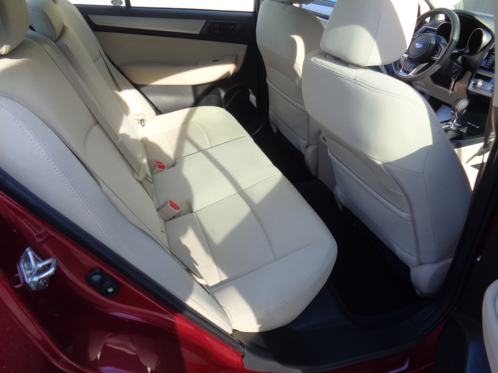 
								2018 Subaru Legacy full									