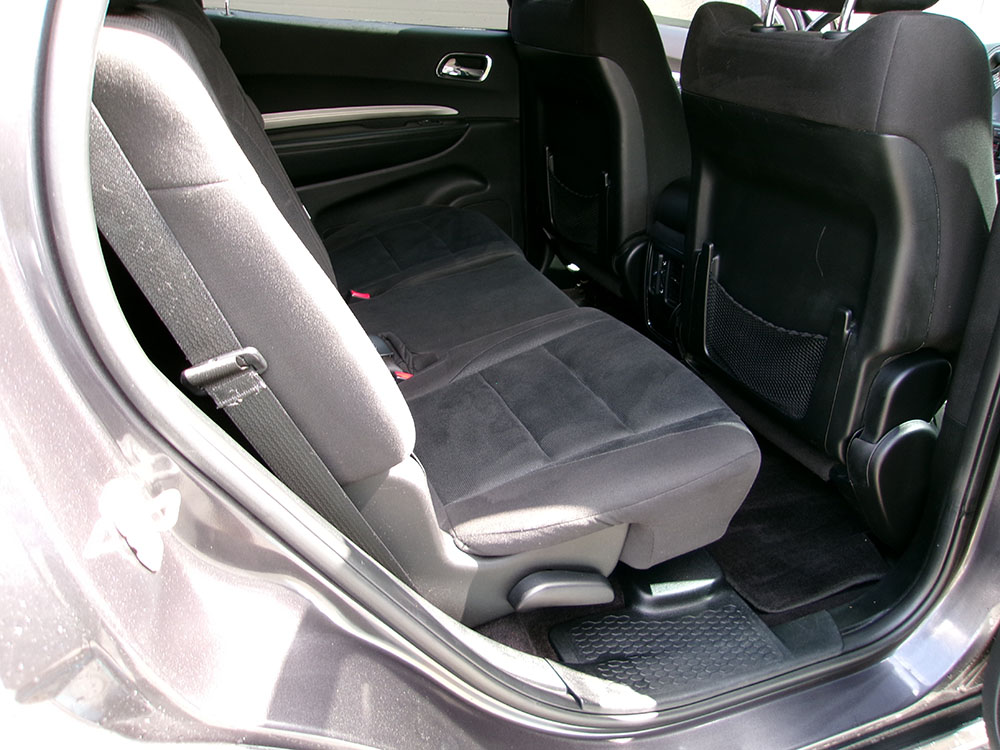 
								DODGE DURANGO SXT full									