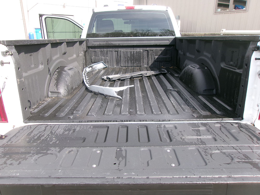 
								FORD F-150 XL REG CAB 8′ BED full									