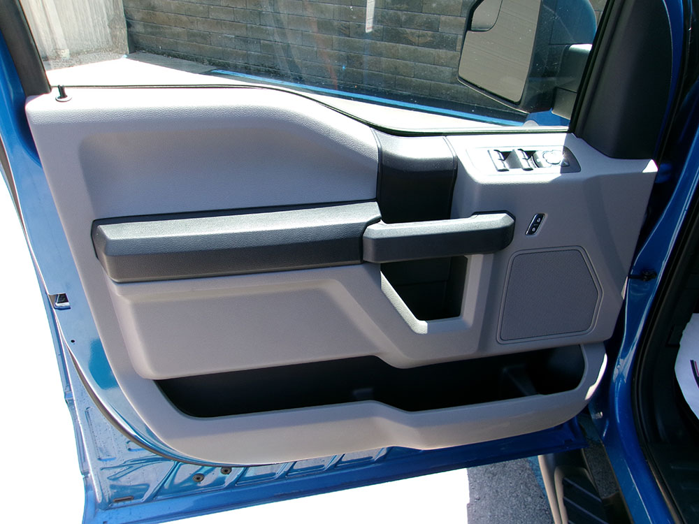 
								2019 Ford F-150 XL STX Crew Cab full									