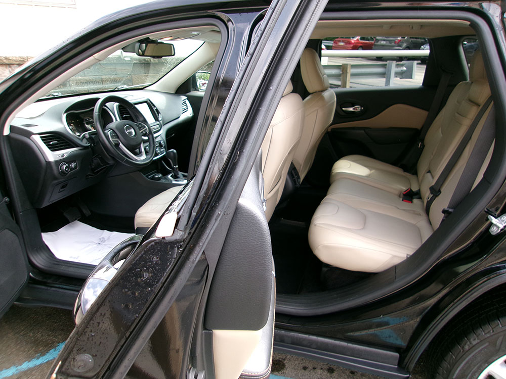 
								JEEP CHEROKEE LIMITED full									