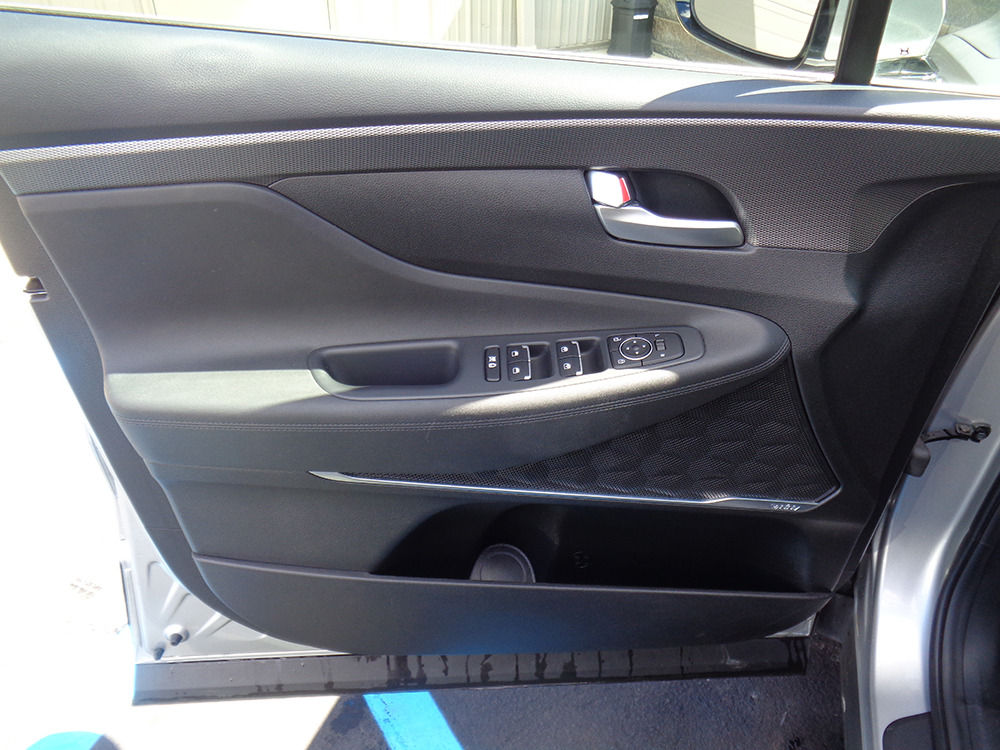
								2020 Hyundai Santa Fe SEL full									