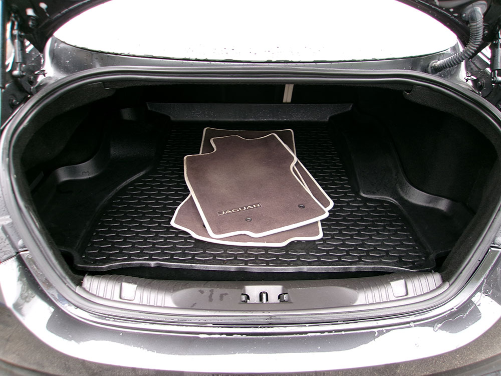 
								JAGUAR XF PORTFOLIO full									