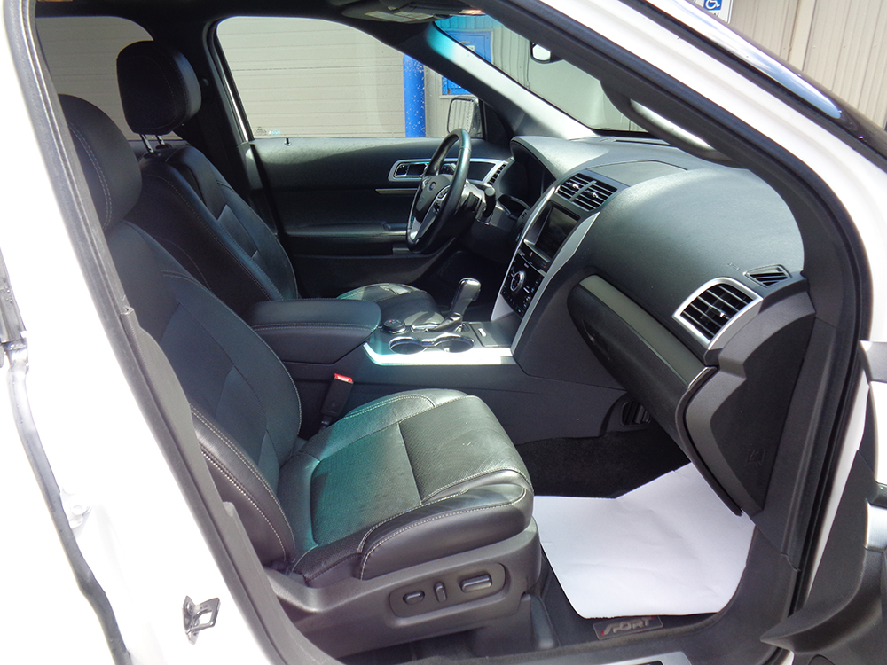 
								2015 Ford Explorer Sport full									