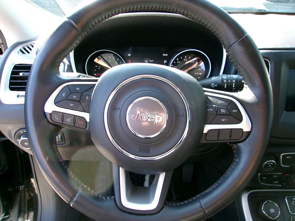 
								JEEP COMPASS LATITUDE full									