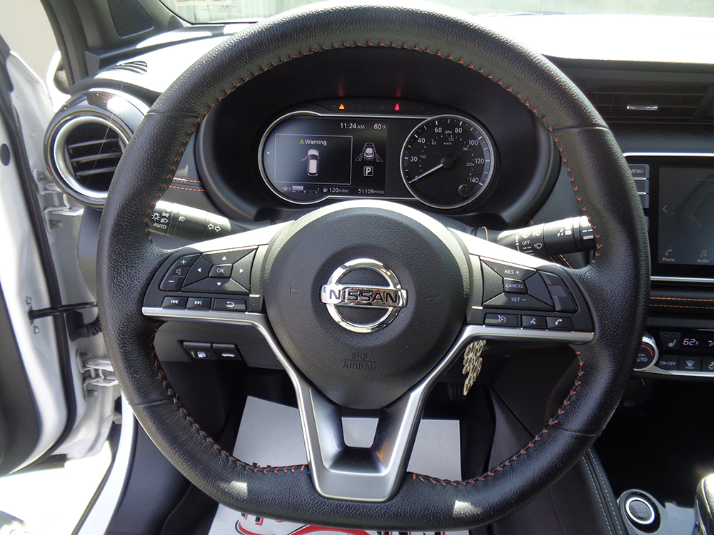 
								2020 Nissan Kicks SR full									