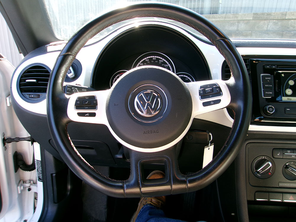 
								VOLKSWAGEN BEETLE full									