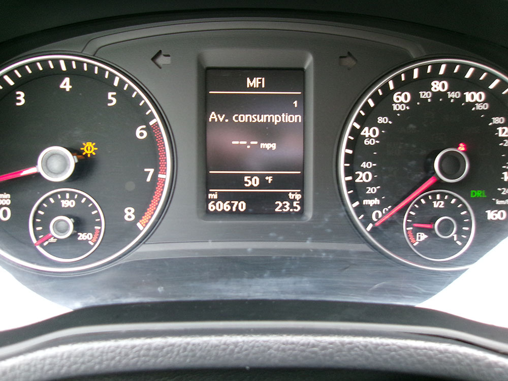 
								2013 Volkswagen Passat SE full									