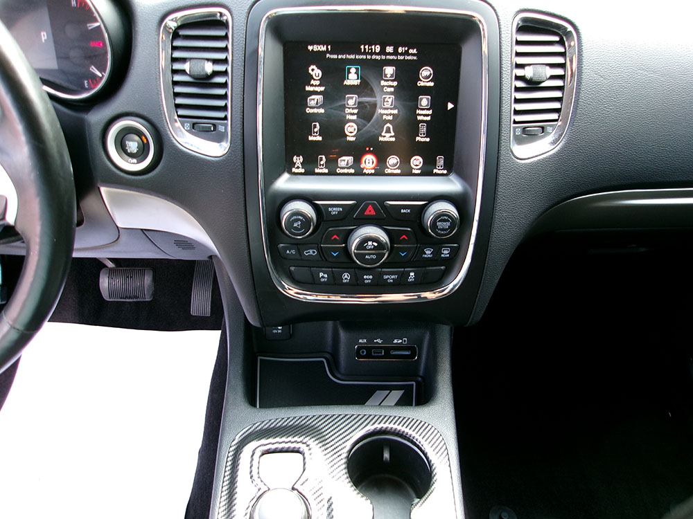 
								DODGE DURANGO SXT full									