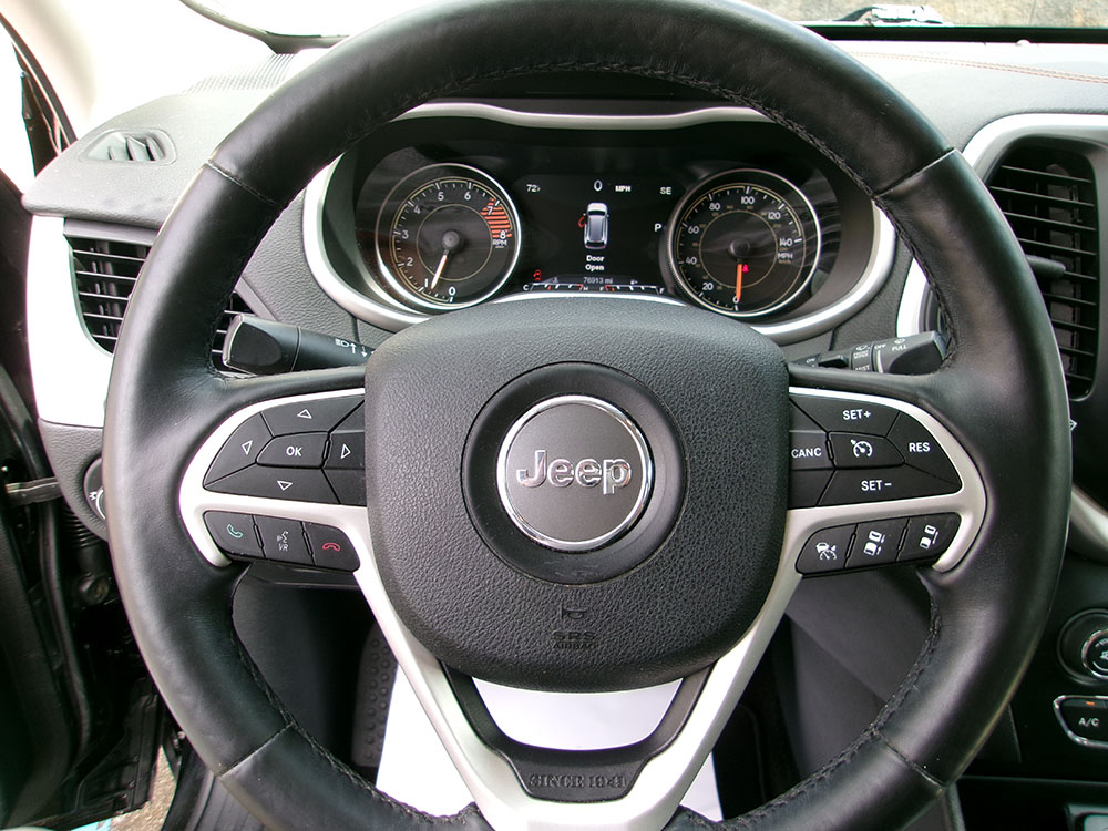 
								JEEP CHEROKEE LIMITED full									