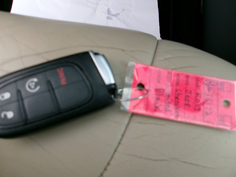 
								JEEP CHEROKEE LIMITED full									