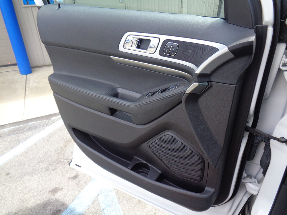 
								2015 Ford Explorer Sport full									