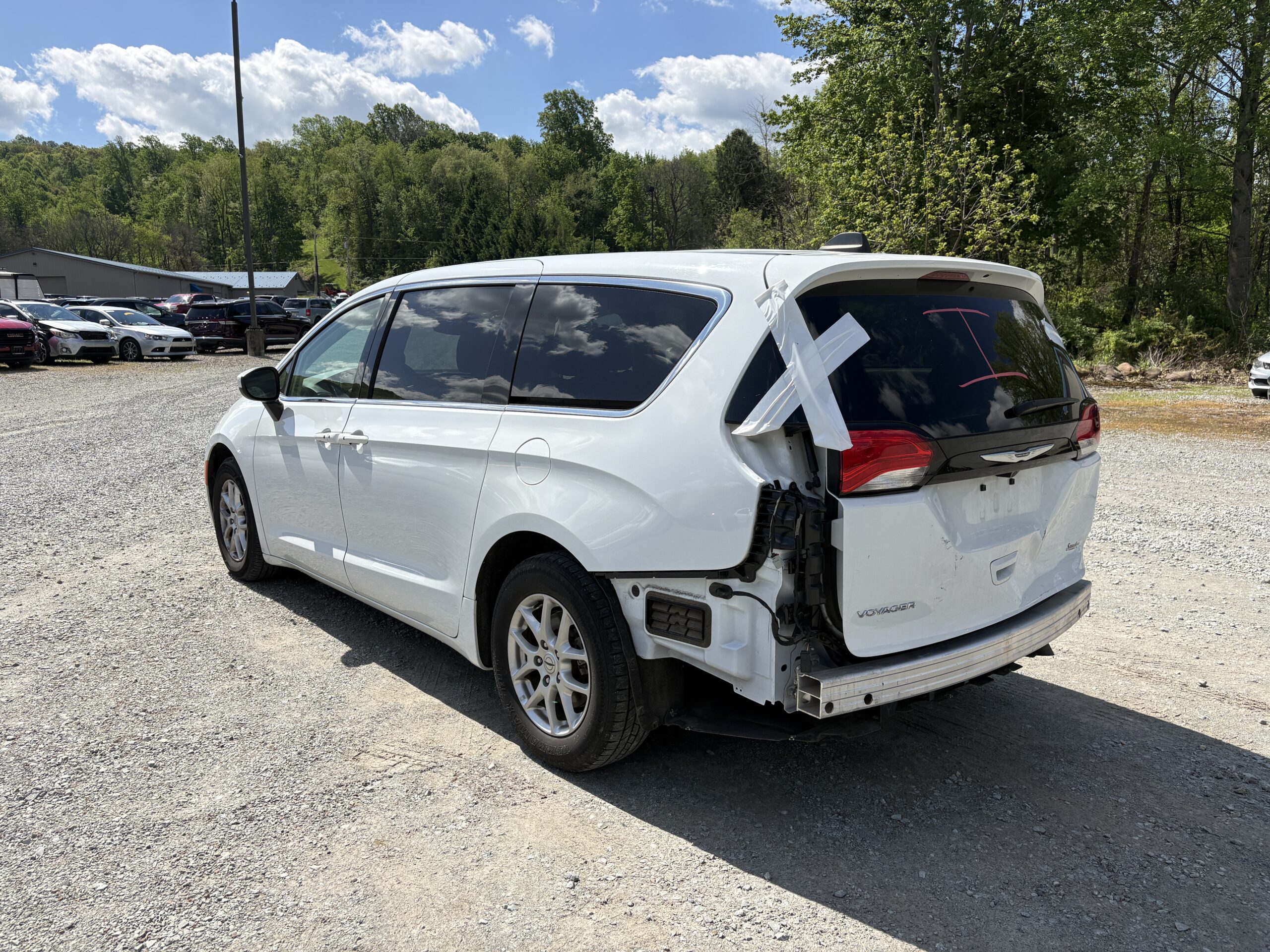 2023 Chrysler Voyager LX's photo