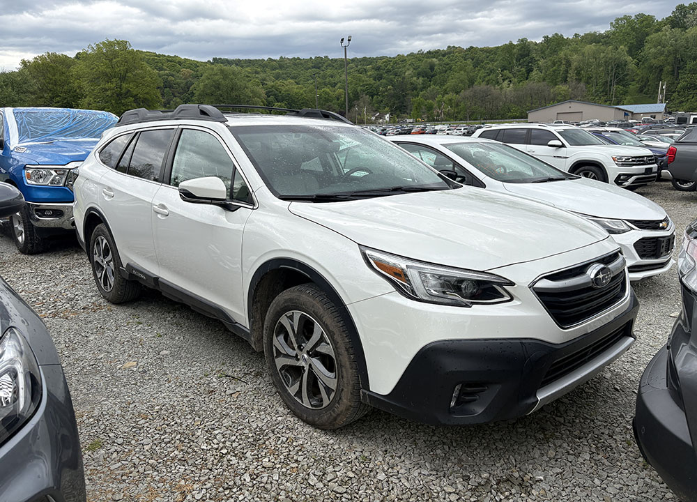 2021 Subaru Outback Limited's photo