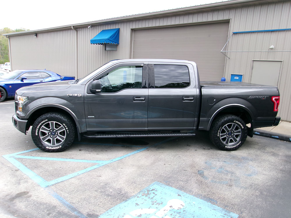 
								FORD F-150 XLT SUPER CREW CAB full									