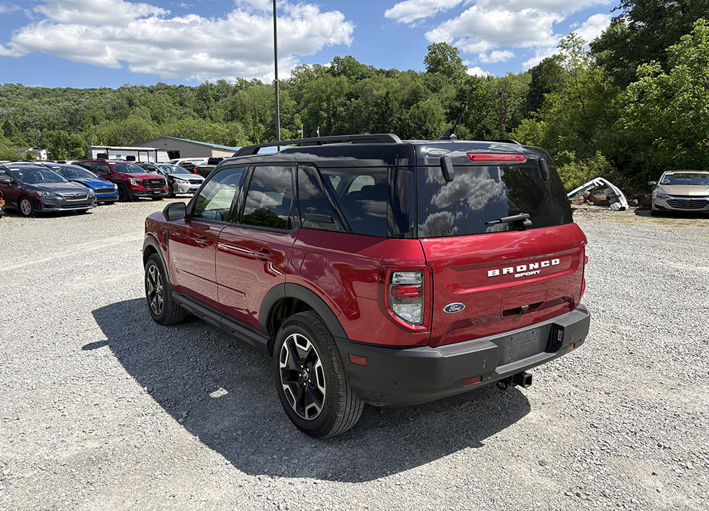 
								2021 Ford Bronco Sport Outer Banks full									