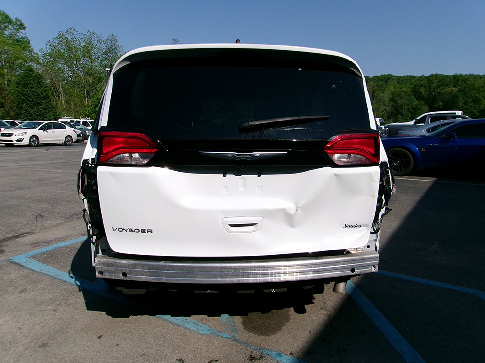 
								CHRYSLER VOYAGER LX full									