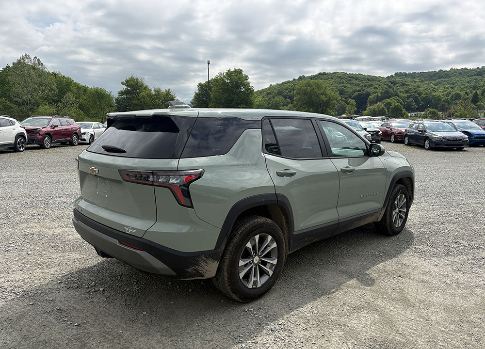 
								2026 Chevrolet Equinox LT full									