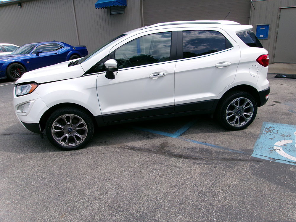 
								FORD ECOSPORT TITANIUM full									
