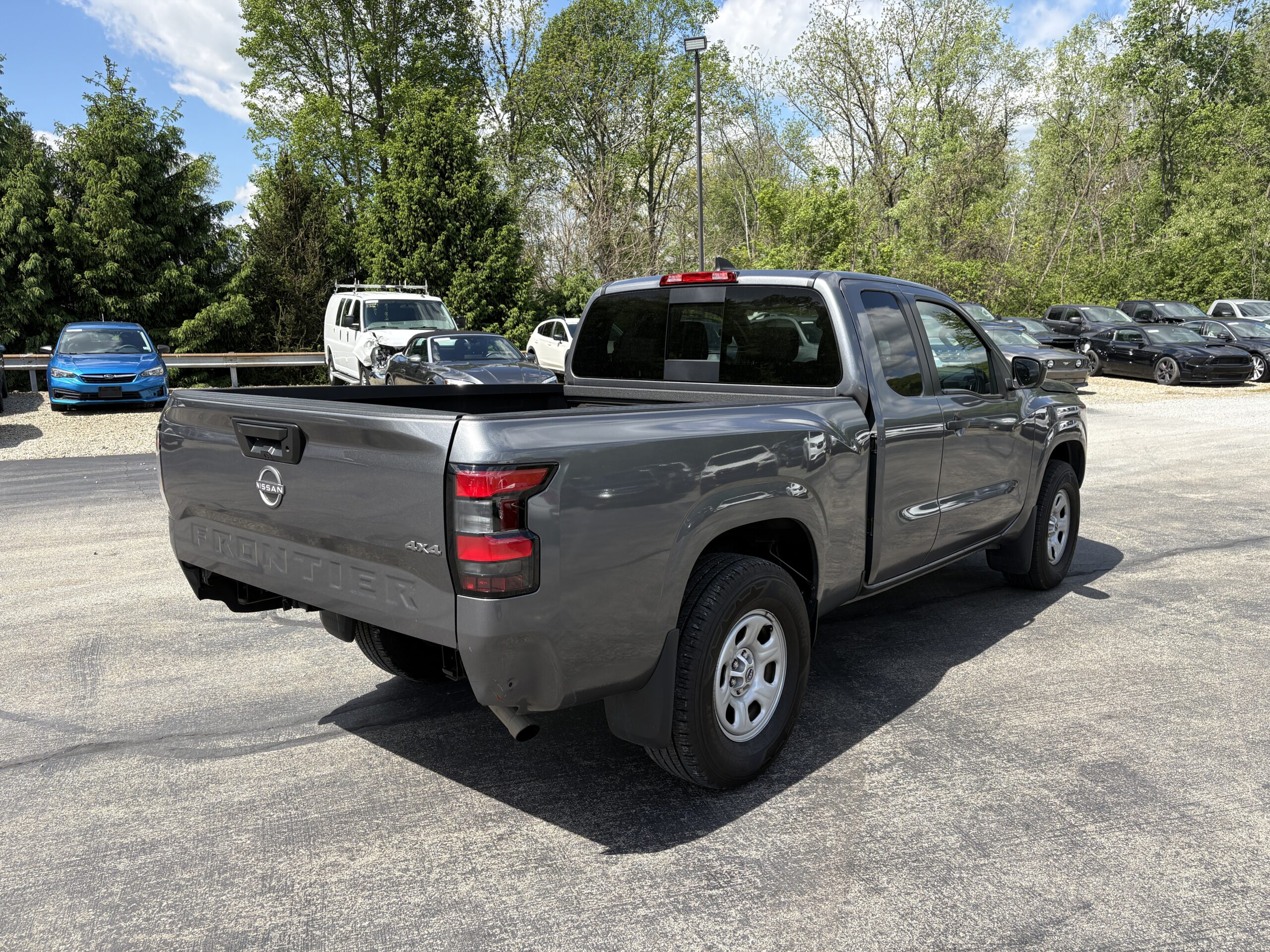 
								NISSAN FRONTIER S KING CAB full									