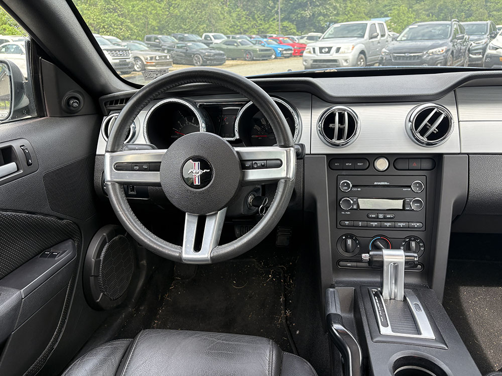 
								2009 Ford Mustang Premium full									