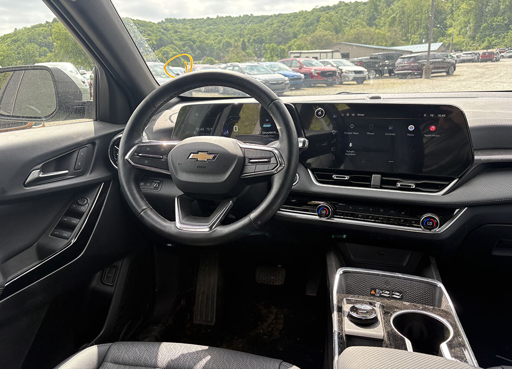
								2026 Chevrolet Equinox LT full									