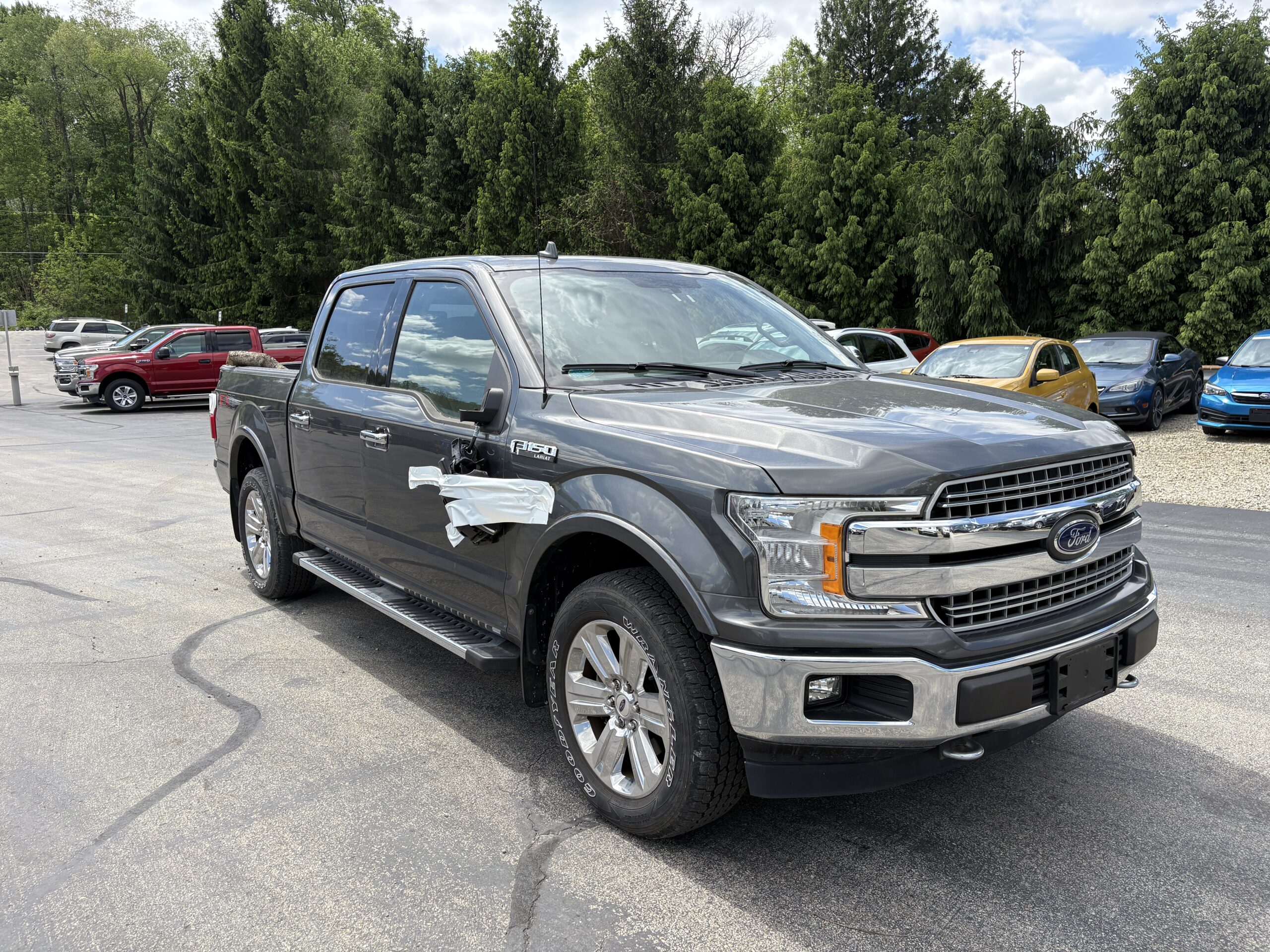 
								FORD F-150 LARIAT FX4 SUPER CREW CAB full									