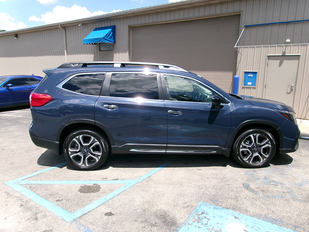 
								2024 Subaru Ascent Touring full									