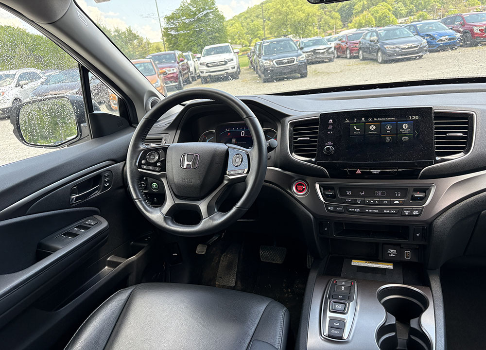
								2022 Honda Pilot SE full									