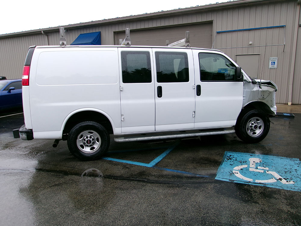 
								2021 GMC Savanna 2500 full									