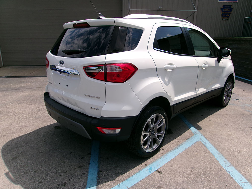
								FORD ECOSPORT TITANIUM full									