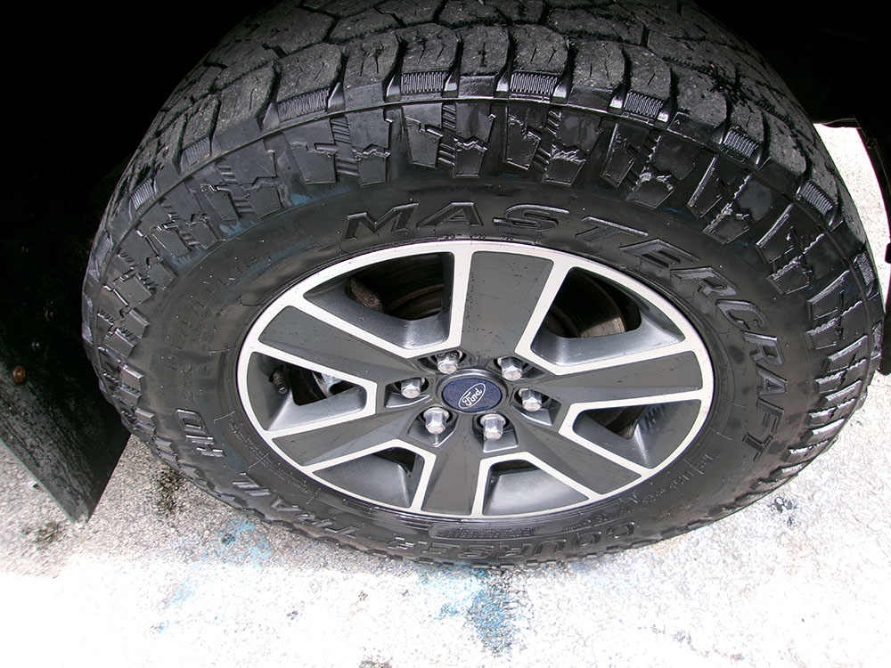 
								FORD F-150 LARIAT SUPER CREW CAB full									