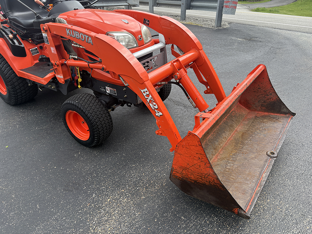 
								KUBOTA BX24D full									