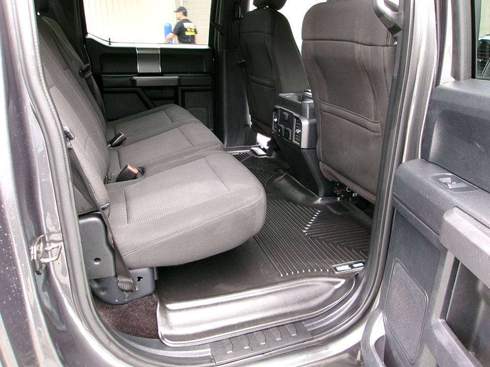 
								FORD F-150 XLT SUPER CREW CAB full									