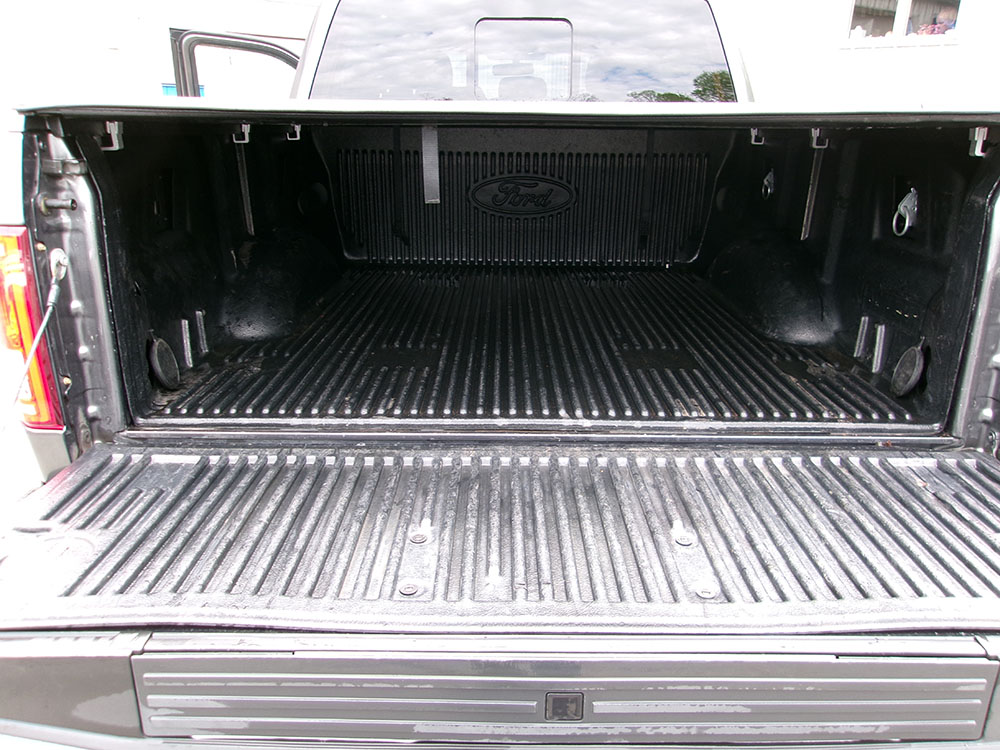 
								FORD F-150 XLT SUPER CREW CAB full									