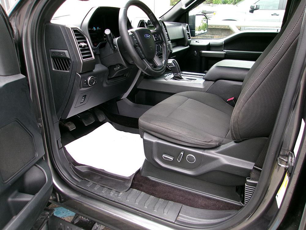 
								FORD F-150 XLT SUPER CREW CAB full									