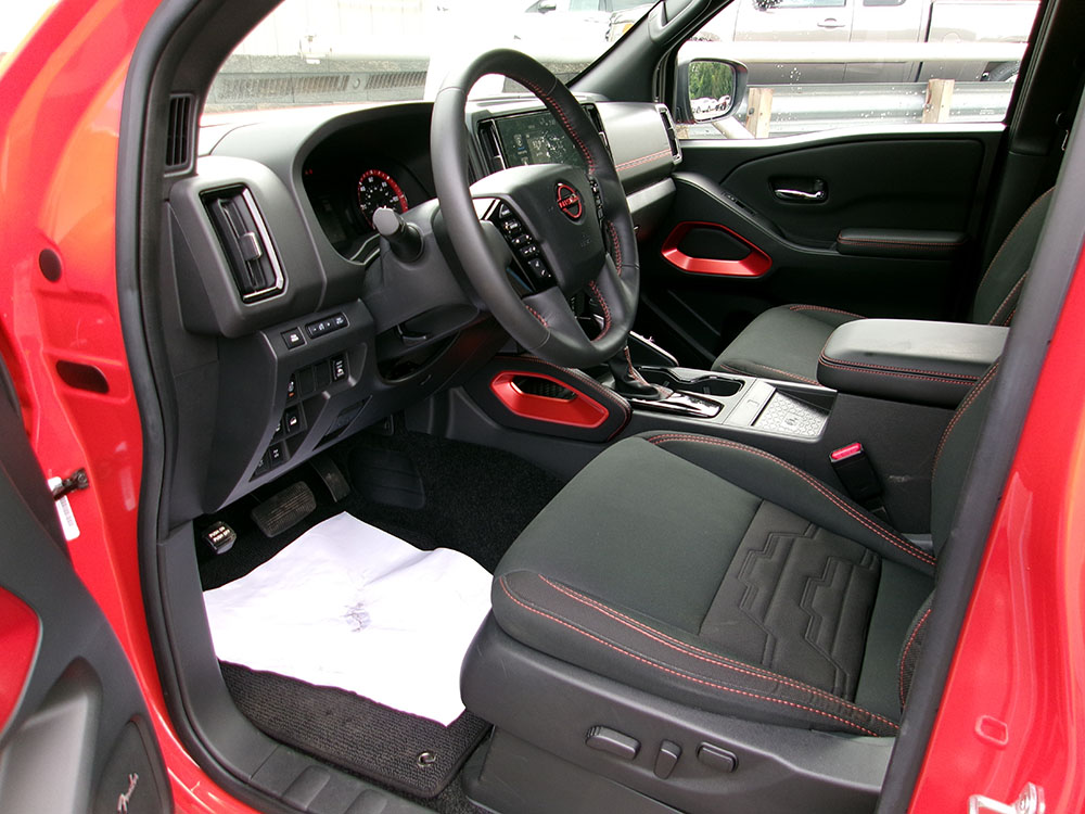 
								2025 Nissan Frontier Pro-4X Crew Cab full									